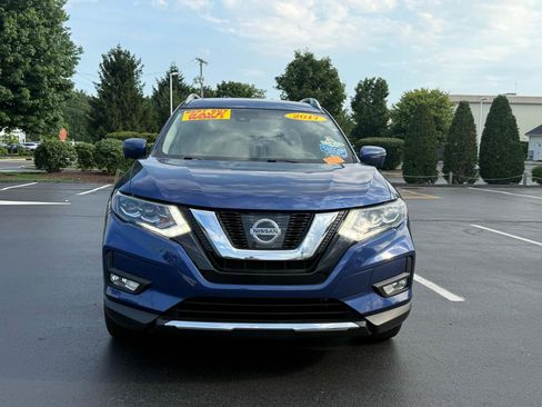 Used 2017 Nissan Rogue SL w/ SL Premium Package AWD/4WD image 2