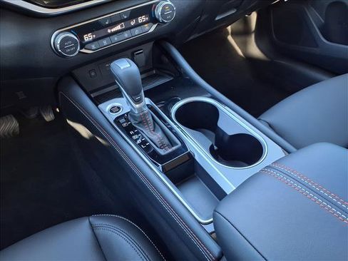 New 2025 Nissan Altima 2.5 SR image 17