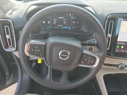 Used 2026 Volvo XC40 B5 Plus AWD/4WD image 7