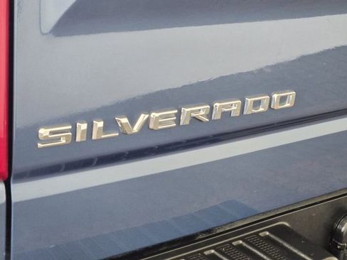 Used 2024 Chevrolet Silverado 1500 Custom image 10