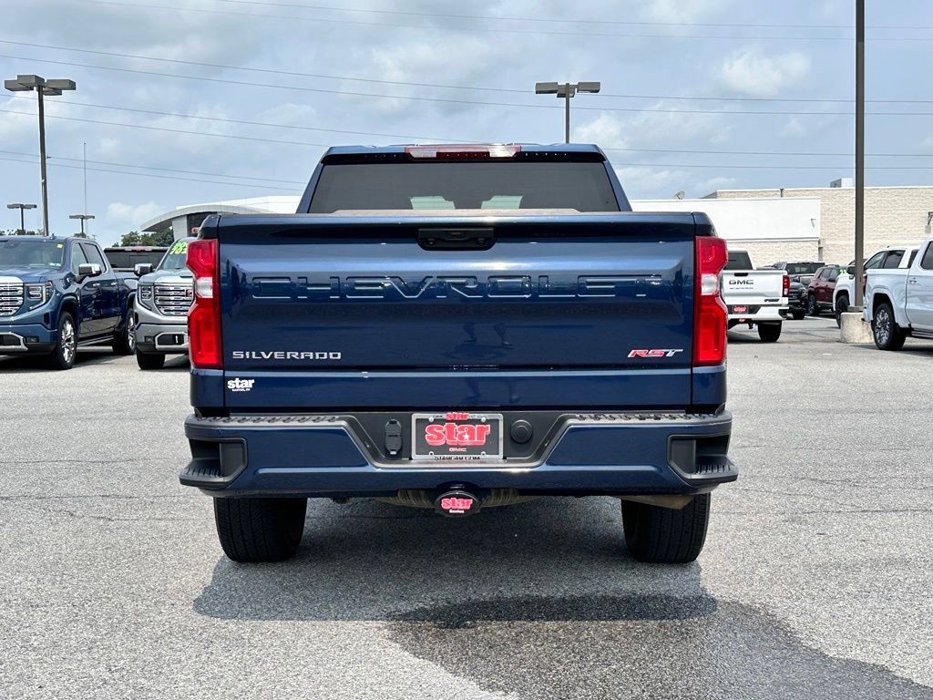 Used 2022 Chevrolet Silverado 1500 RST AWD/4WD image 9