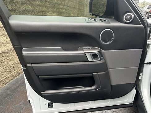 Used 2017 Land Rover Range Rover Sport Supercharged image 10