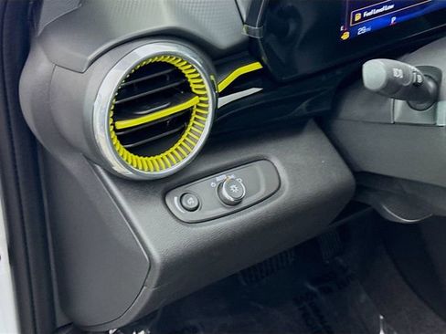 New 2026 Chevrolet Trax ACTIV image 11