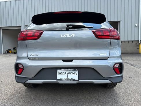 Used 2022 Kia Niro LXS FWD image 8