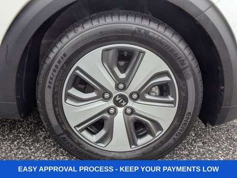Used 2019 Kia Niro EX Premium image 13