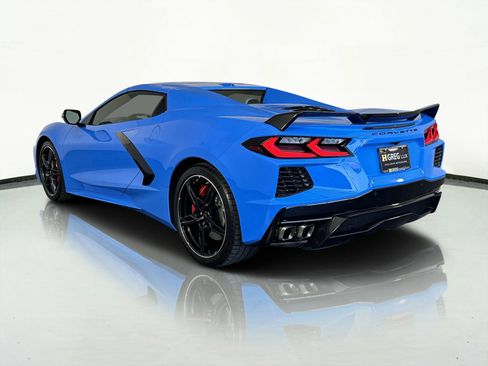 Used 2021 Chevrolet Corvette Stingray Convertible w/ Z51 Performance Package image 6