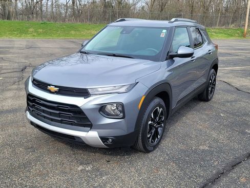 Used 2021 Chevrolet TrailBlazer LT w/ Convenience Package image 5