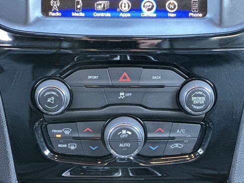 Used 2016 Chrysler 300 S image 16