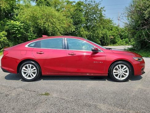 Used 2017 Chevrolet Malibu LT FWD image 7