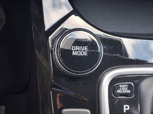 Certified 2025 Kia Seltos S FWD image 7