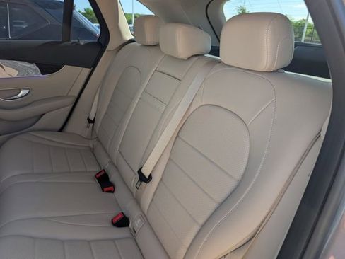 Used 2021 Mercedes-Benz GLC 300 image 26