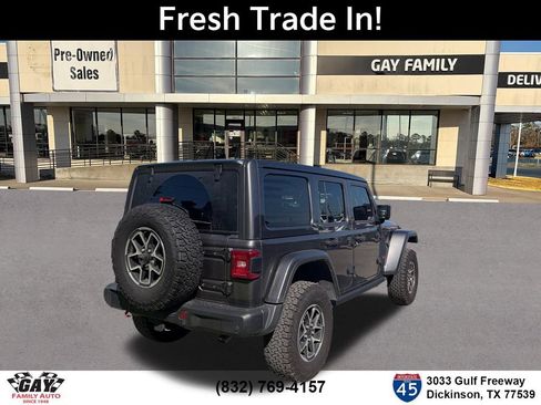 Used 2025 Jeep Wrangler Unlimited Rubicon w/ Safety Group AWD/4WD image 9