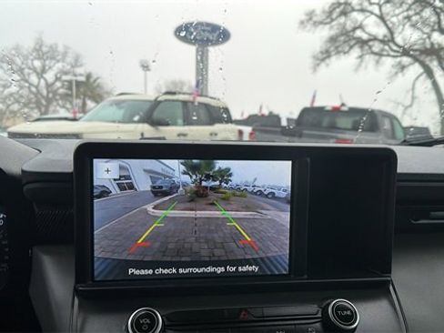 Used 2022 Ford Maverick XL image 13