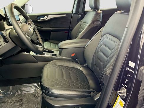 Used 2024 Ford Escape Platinum w/ Premium Technology Package AWD/4WD image 22