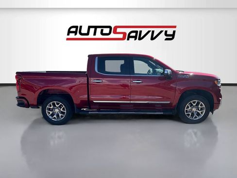 Used 2025 Chevrolet Silverado 1500 High Country w/ Technology Package AWD/4WD image 8