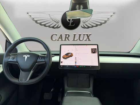 Used 2021 Tesla Model Y Long Range AWD/4WD image 11