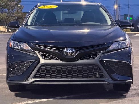 Used 2023 Toyota Camry SE image 9