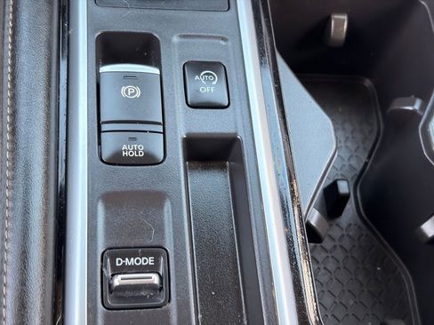 Certified 2022 Nissan Pathfinder SV FWD image 25