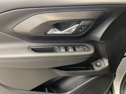 Certified 2023 GMC Terrain SLE w/ Driver Convenience Package image 6