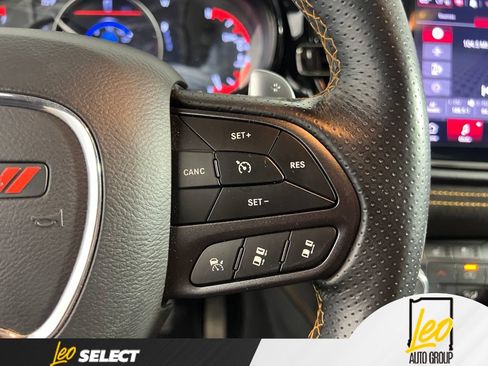 Used 2023 Dodge Durango R/T w/ Hemi Orange Plus Package AWD/4WD image 20