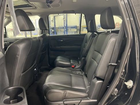 Used 2019 Honda Pilot Touring image 19
