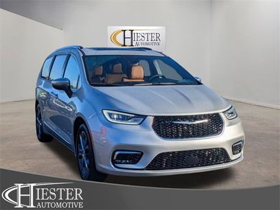 New 2026 Chrysler Pacifica Pinnacle