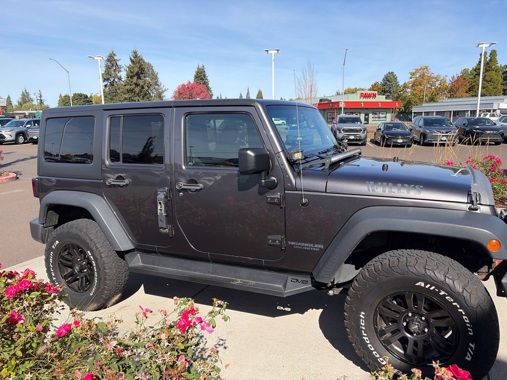 Used 2017 Jeep Wrangler Unlimited Sport AWD/4WD image 3