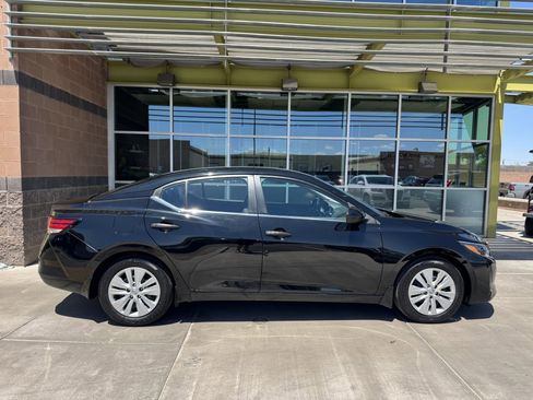 Used 2024 Nissan Sentra S image 8