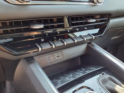 New 2026 GMC Canyon Elevation w/ Convenience Package image 17