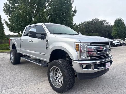 Used 2019 Ford F250 Lariat w/ Lariat Ultimate Package AWD/4WD image 3