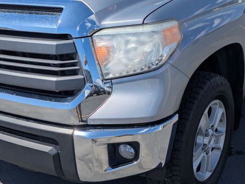 Used 2015 Toyota Tundra SR5 w/ SR5 Upgrade Package AWD/4WD image 10