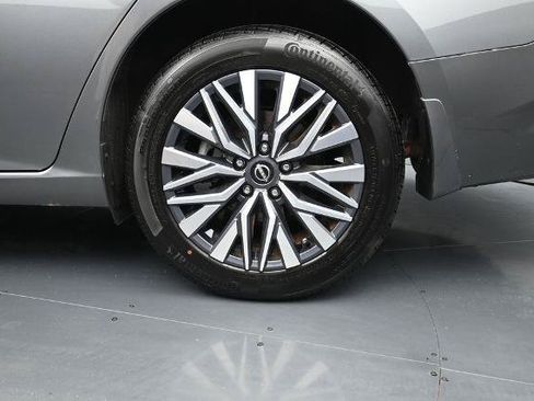 Certified 2023 Nissan Altima 2.5 SV w/ SV Premium Package AWD/4WD image 15