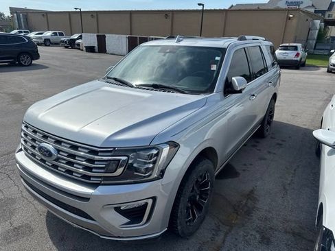 Used 2018 Ford Expedition Limited w/ Equipment Group 301A AWD/4WD image 19