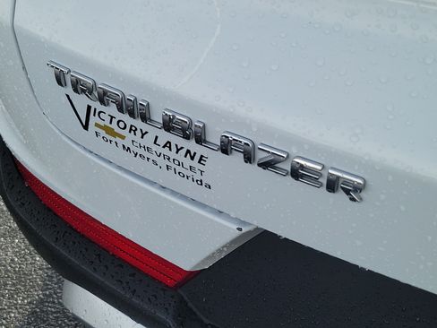 Used 2026 Chevrolet TrailBlazer LT FWD image 6