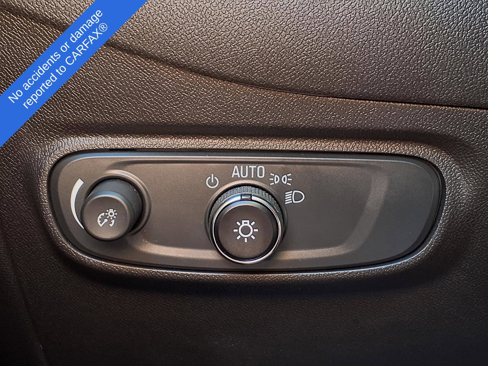 Used 2024 Chevrolet Equinox LT w/ LPO, Floor Liner Package FWD image 29