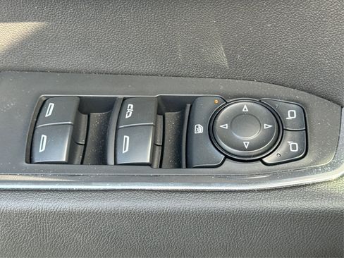 Used 2024 GMC Sierra 1500 Elevation image 35