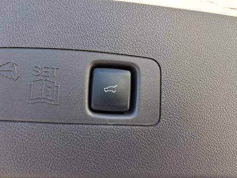 Used 2021 Lincoln Corsair FWD image 11