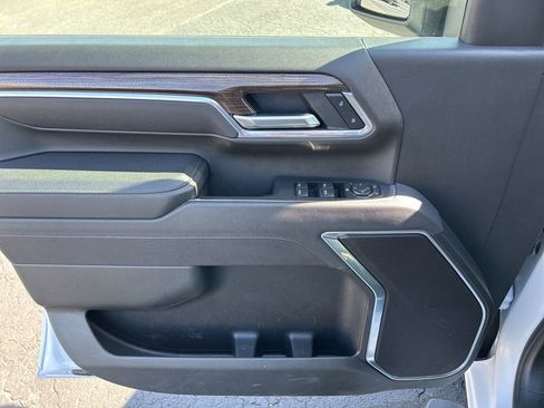 Used 2025 Chevrolet Silverado 2500 LT w/ Convenience Package image 18