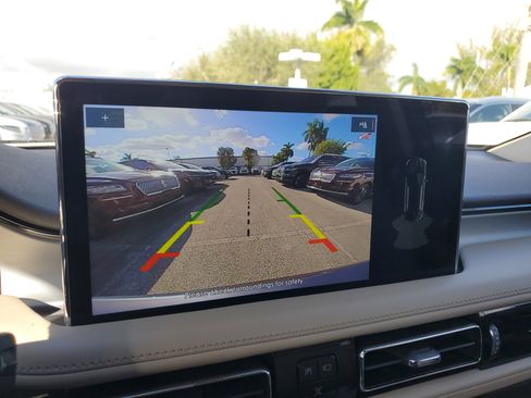 Certified 2022 Lincoln Nautilus FWD image 19