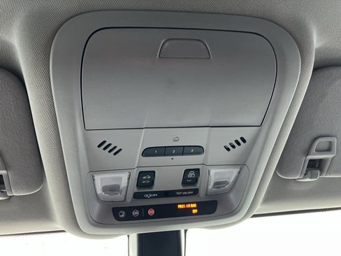 Used 2019 Chevrolet Equinox LT w/ Sun & Navigation Package image 22