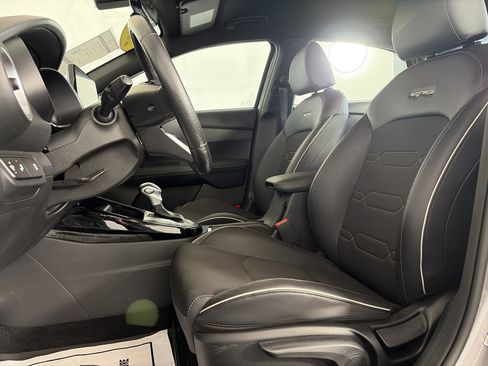 Certified 2023 Kia Forte GT-Line FWD image 6