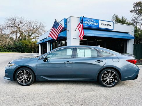 Used 2019 Toyota Avalon XSE w/ All Weather Liner Package image 23