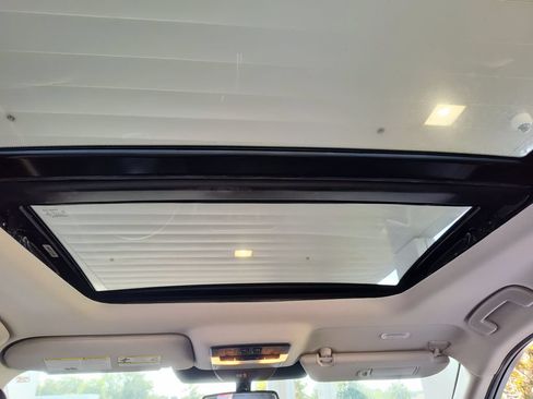 Used 2022 Nissan Pathfinder Platinum w/ Cargo Package FWD image 32