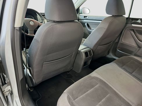 Used 2009 Volkswagen Jetta S image 27