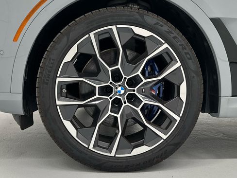 Used 2026 BMW X7 M60i AWD/4WD image 9