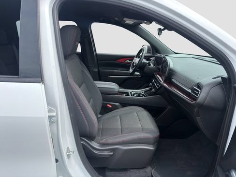 Used 2024 Chevrolet Traverse Z71 AWD/4WD image 28