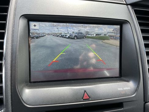 Used 2017 Ford Taurus SEL w/ Equipment Group 201A image 22