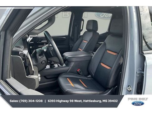 Used 2024 GMC Sierra 1500 AT4 w/ Technology Package image 19