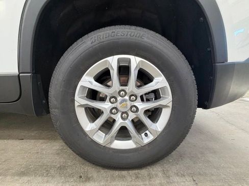 Used 2023 Chevrolet Traverse LS AWD/4WD image 27