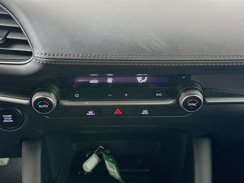 Used 2023 MAZDA MAZDA3 s image 22